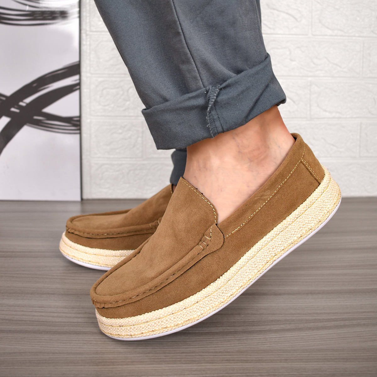 gid://shopify/MediaImage/41238643081505